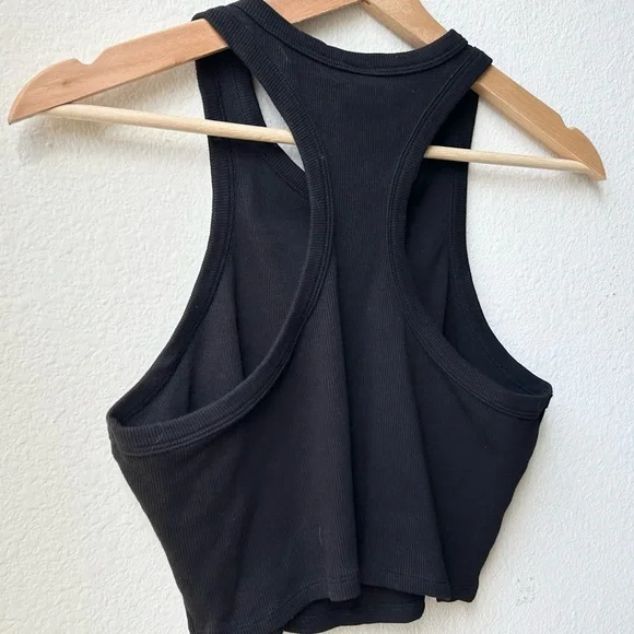 ALO Yoga Black White Aspire Cropped Tank Top Sz M - Picture 9 of 12